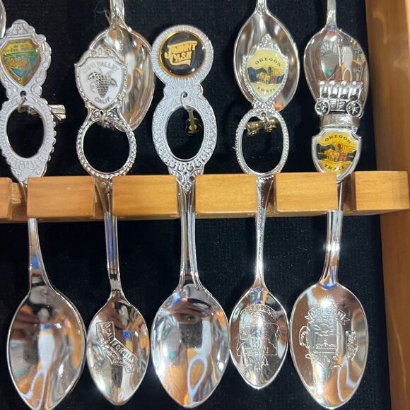 36 Spoon Glass Display Case Cabinet Holder
Rack Shadow Box 34 Spoons included - Picture 12 of 16